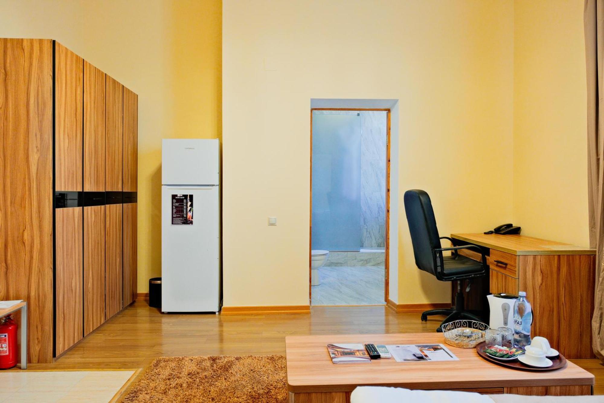 Atb Grand Hotel Atyraū Pokój zdjęcie