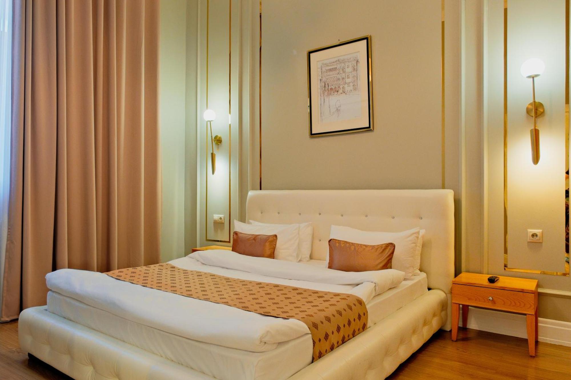Atb Grand Hotel Atyraū Zewnętrze zdjęcie