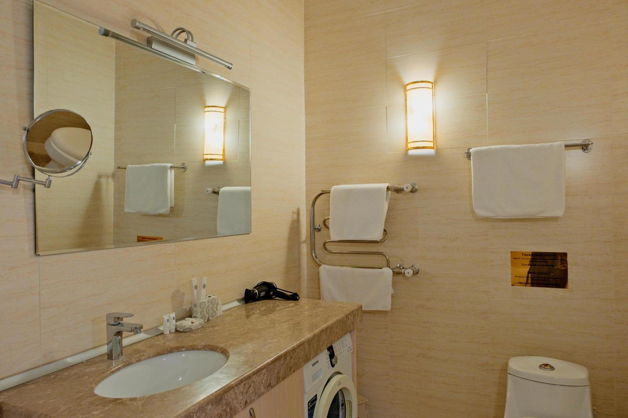 Atb Grand Hotel Atyraū Pokój zdjęcie