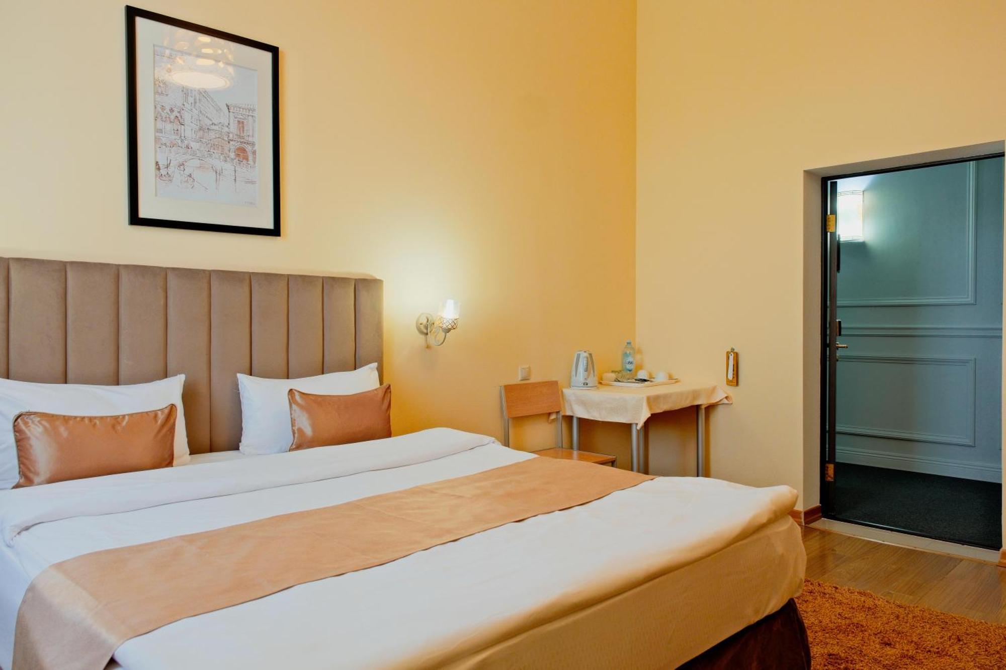 Atb Grand Hotel Atyraū Pokój zdjęcie