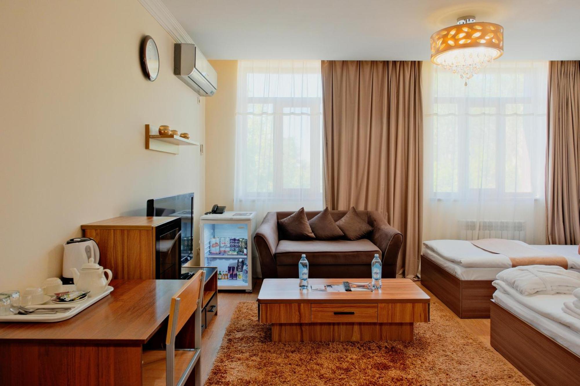 Atb Grand Hotel Atyraū Pokój zdjęcie