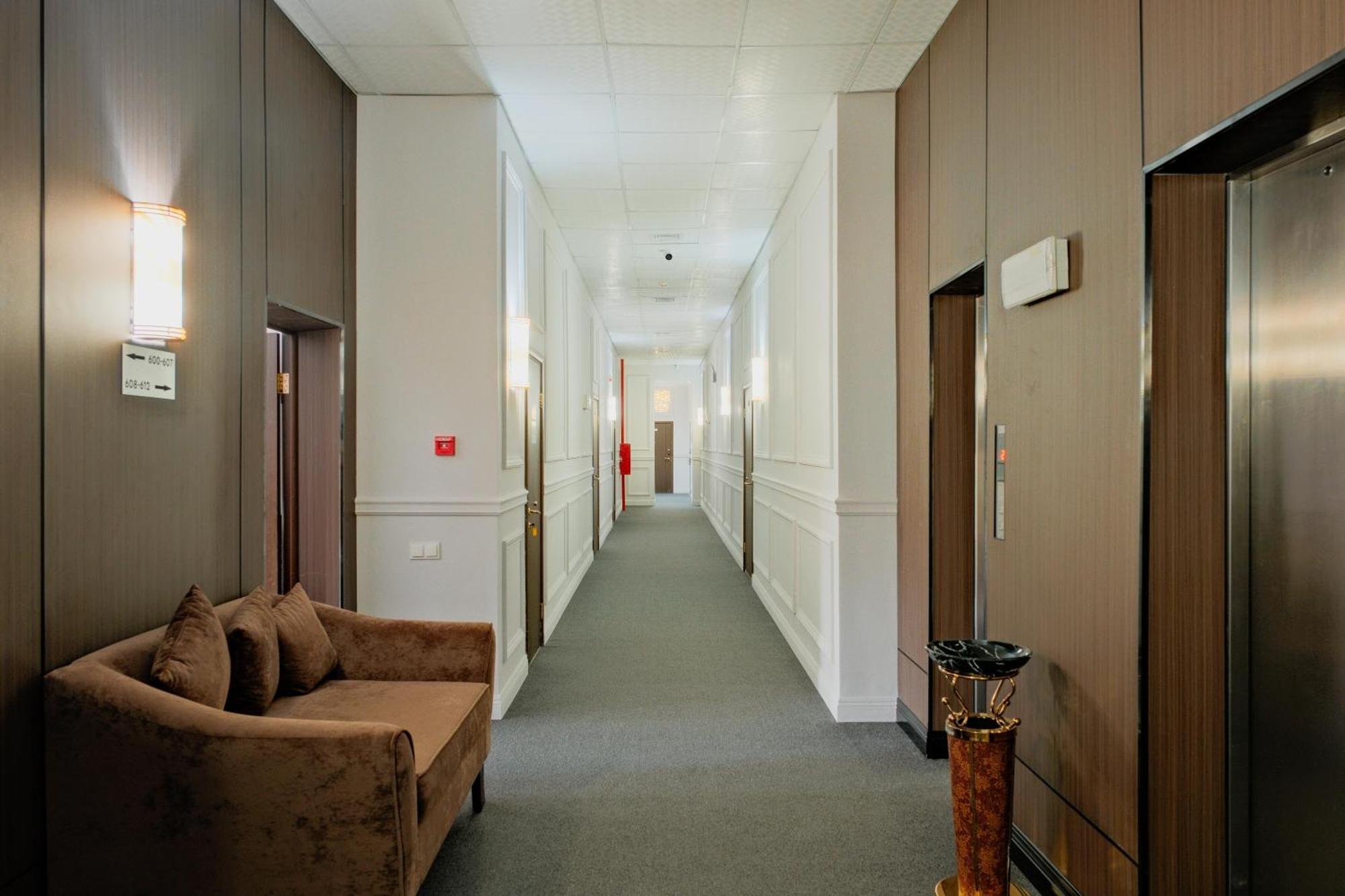 Atb Grand Hotel Atyraū Zewnętrze zdjęcie