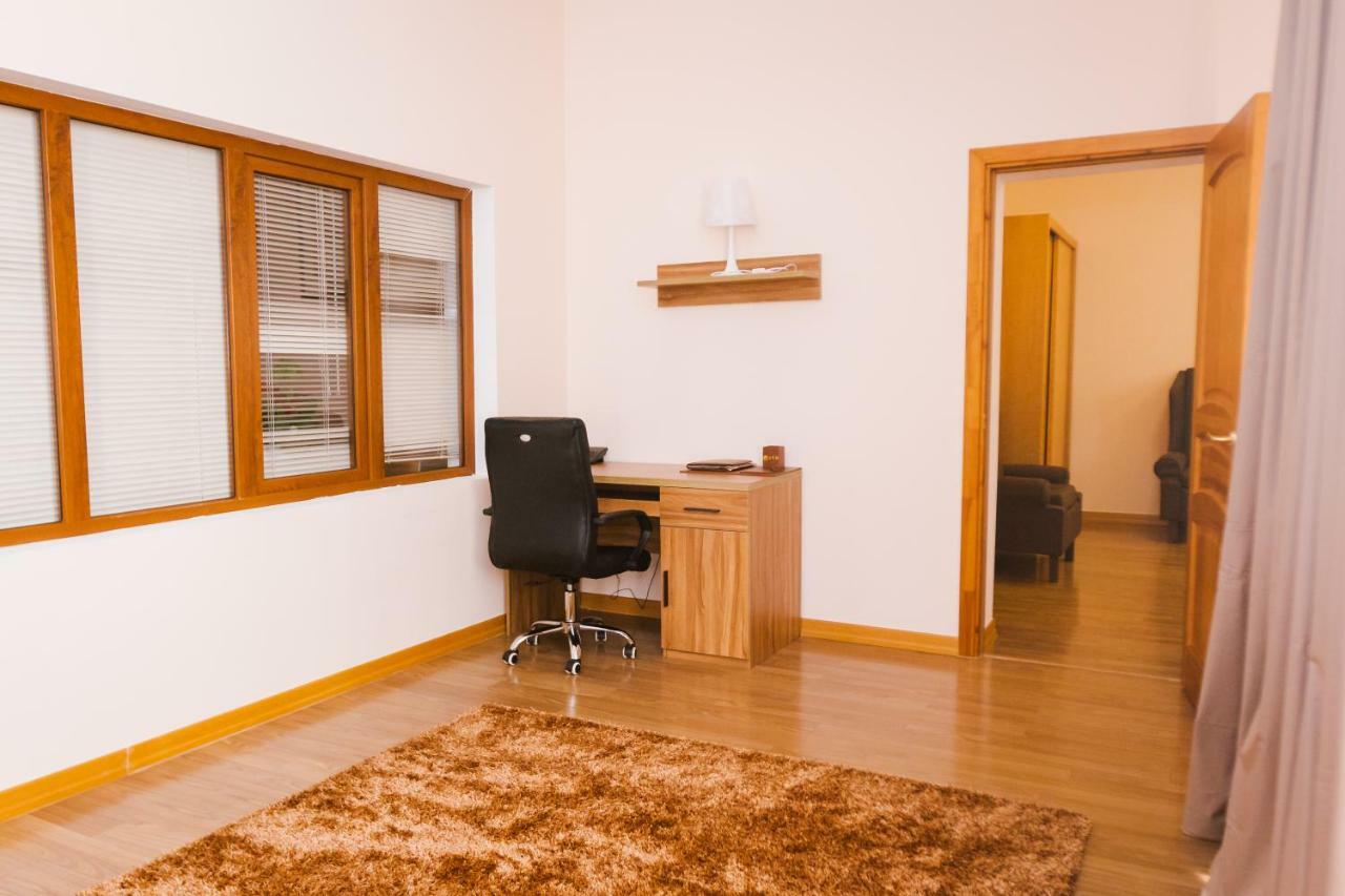 Atb Grand Hotel Atyraū Zewnętrze zdjęcie