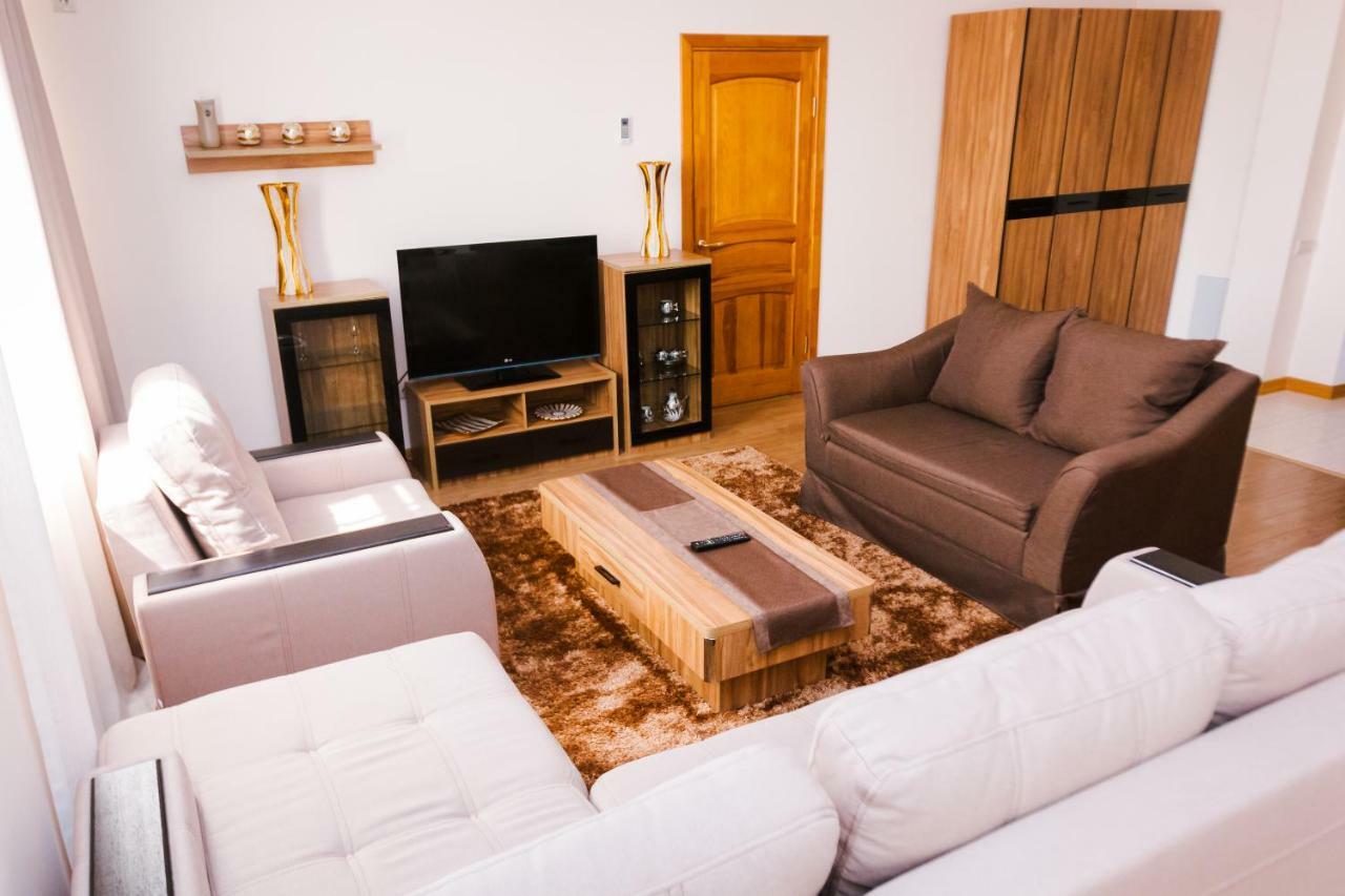 Atb Grand Hotel Atyraū Zewnętrze zdjęcie