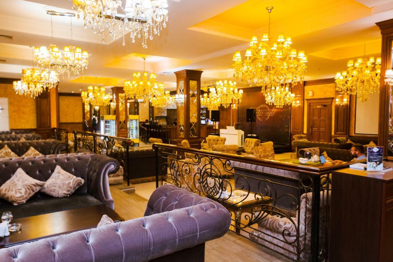 Atb Grand Hotel Atyraū Zewnętrze zdjęcie